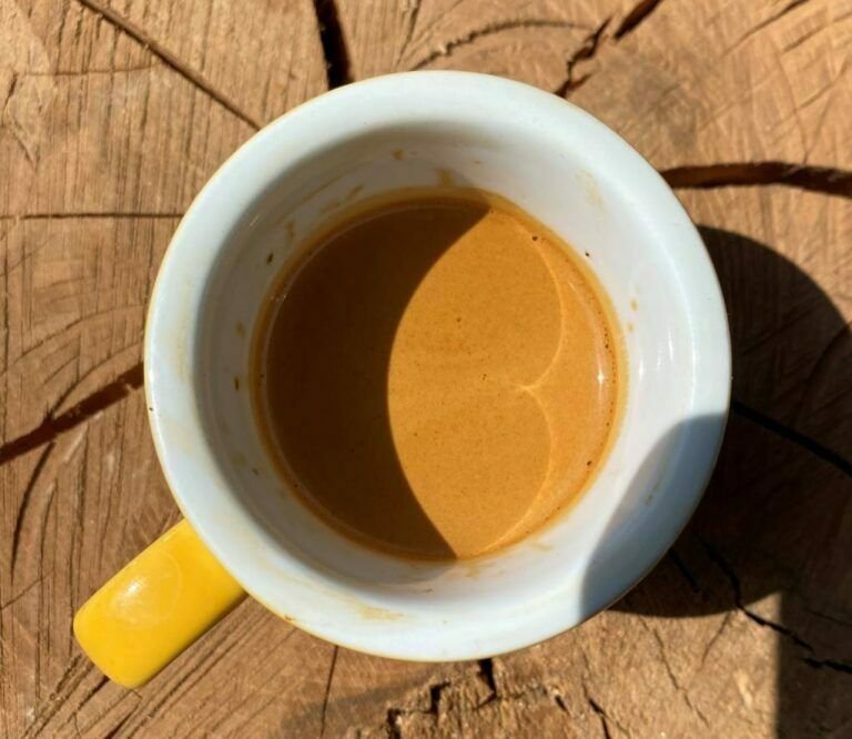 crema on espresso coffee
